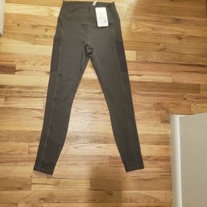 Fabletics Mila High Waisted Pocket Leggings